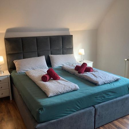 Monteurzimmer بودينْتّيْش المظهر الخارجي الصورة